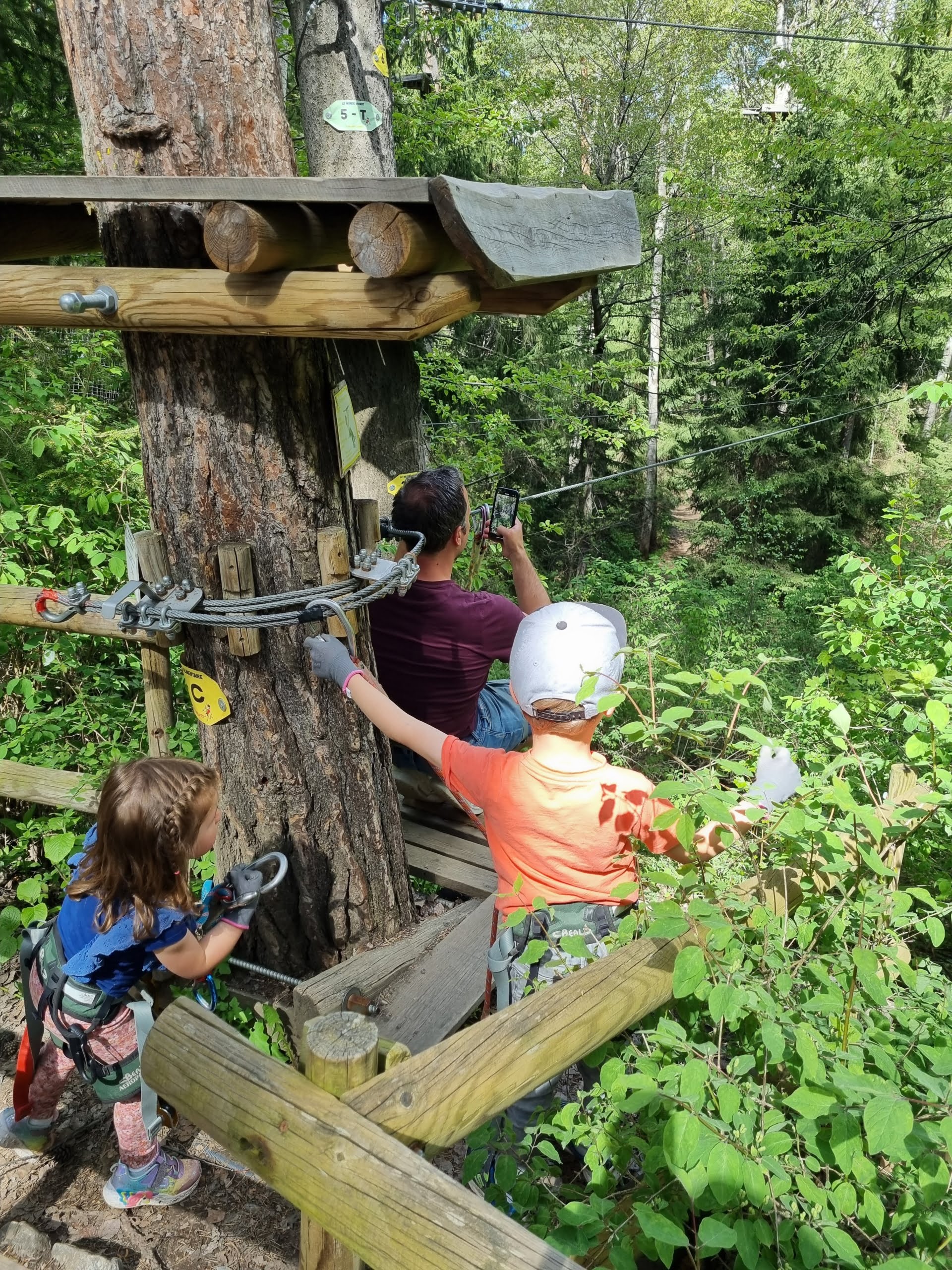 klimpark ‘Parcobranche du Diable gezin bij zipline