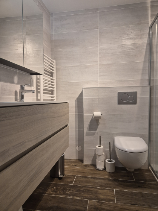 La Norma Chalet 96 - nieuwe luxe badkamer 2